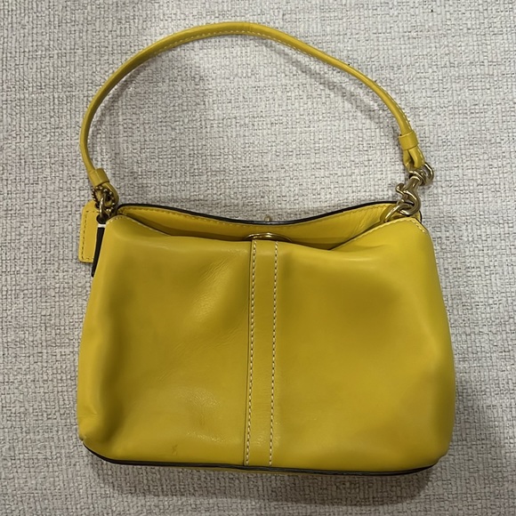Coach Yellow Patent Leather Turnlock Wristlet - Coin Wallet - Picture 2 of 5